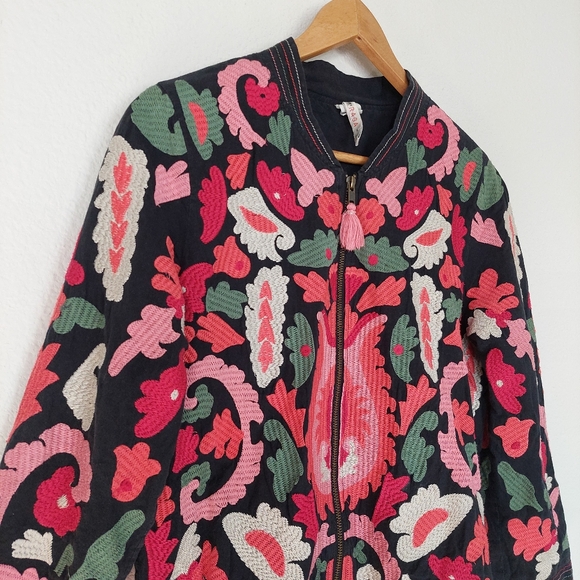 Raga‎ Embroidered Zip Jacket Size Small - Picture 3 of 10
